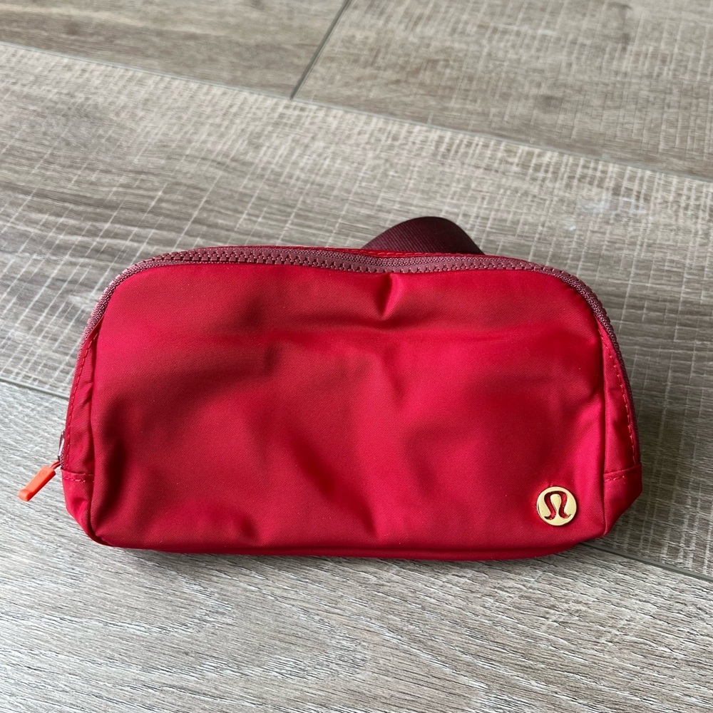 OG Lululemon Everywhere Belt Bag 1L in Lunar New Year Dark Red/Smoky Red